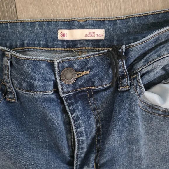 SO Blue Jeans with Distressing - Picture 5 of 8